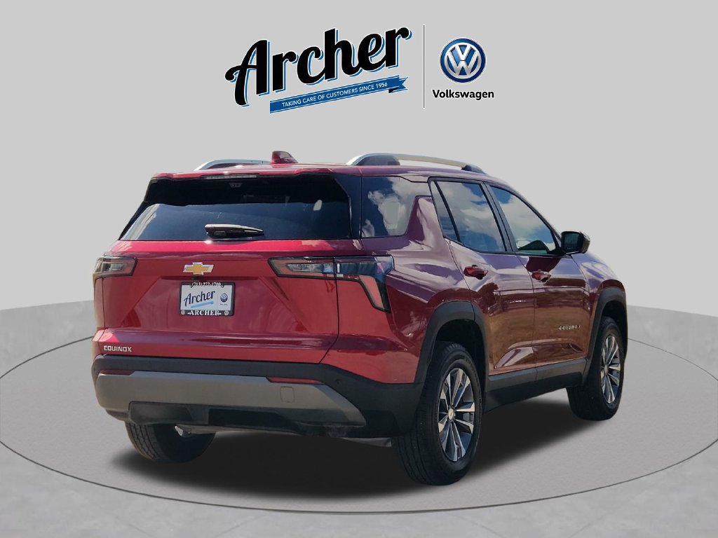 Used 2026 Chevrolet Equinox LT w/ Safety and Technology Package FWD image 6