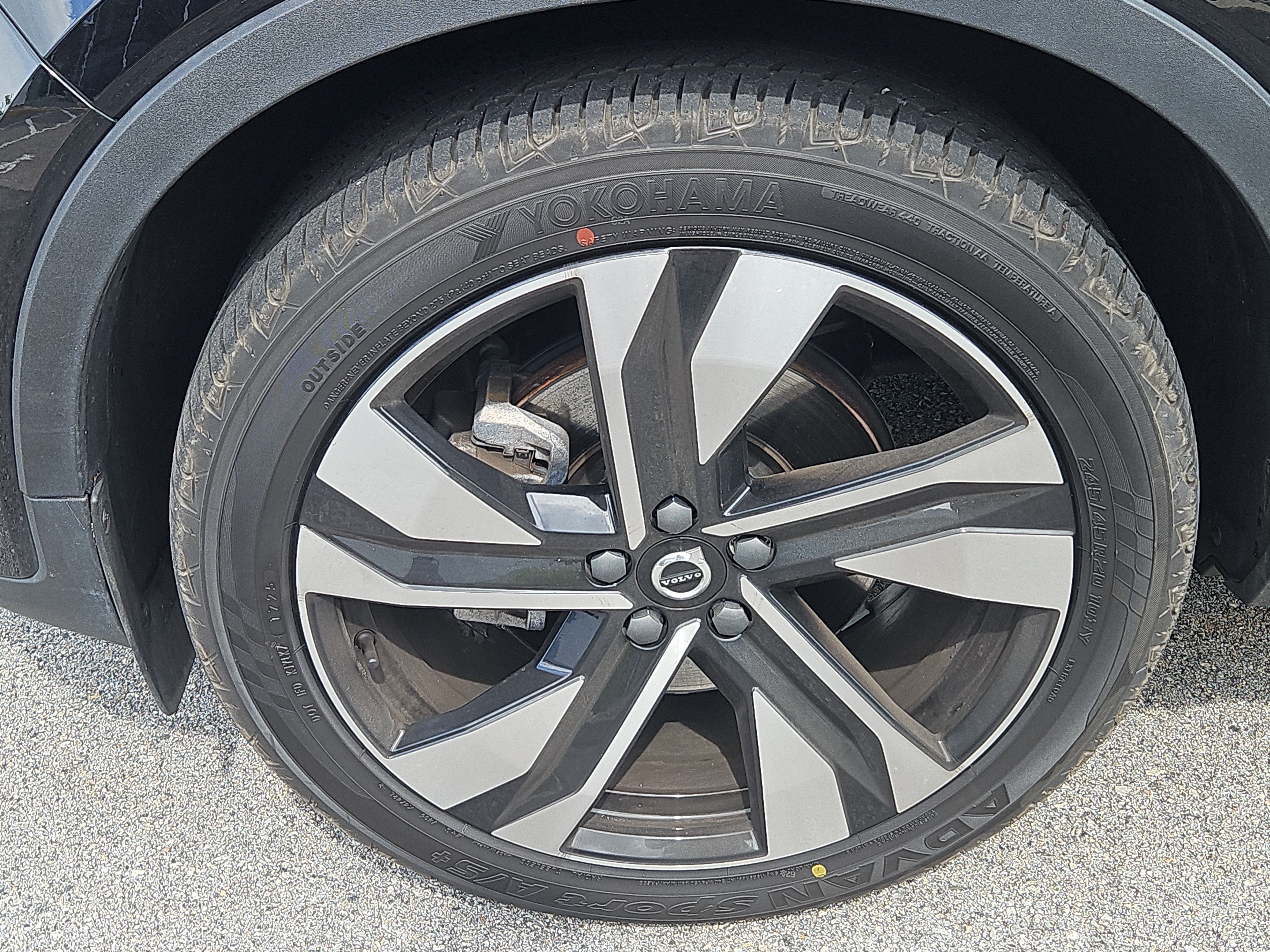Used 2023 Volvo XC40 B5 Ultimate w/ Protection Package Premier AWD/4WD image 4