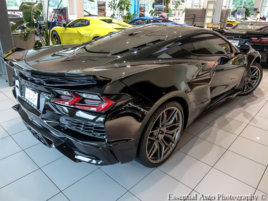 Used 2025 Chevrolet Corvette Z06 w/ Stealth Interior Trim Package RWD image 10