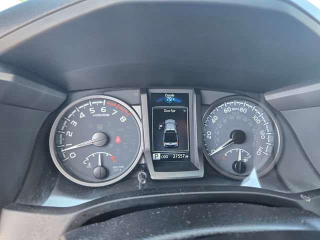 Used 2023 Toyota Tacoma TRD Off-Road w/ Advanced Technology Package AWD/4WD image 18