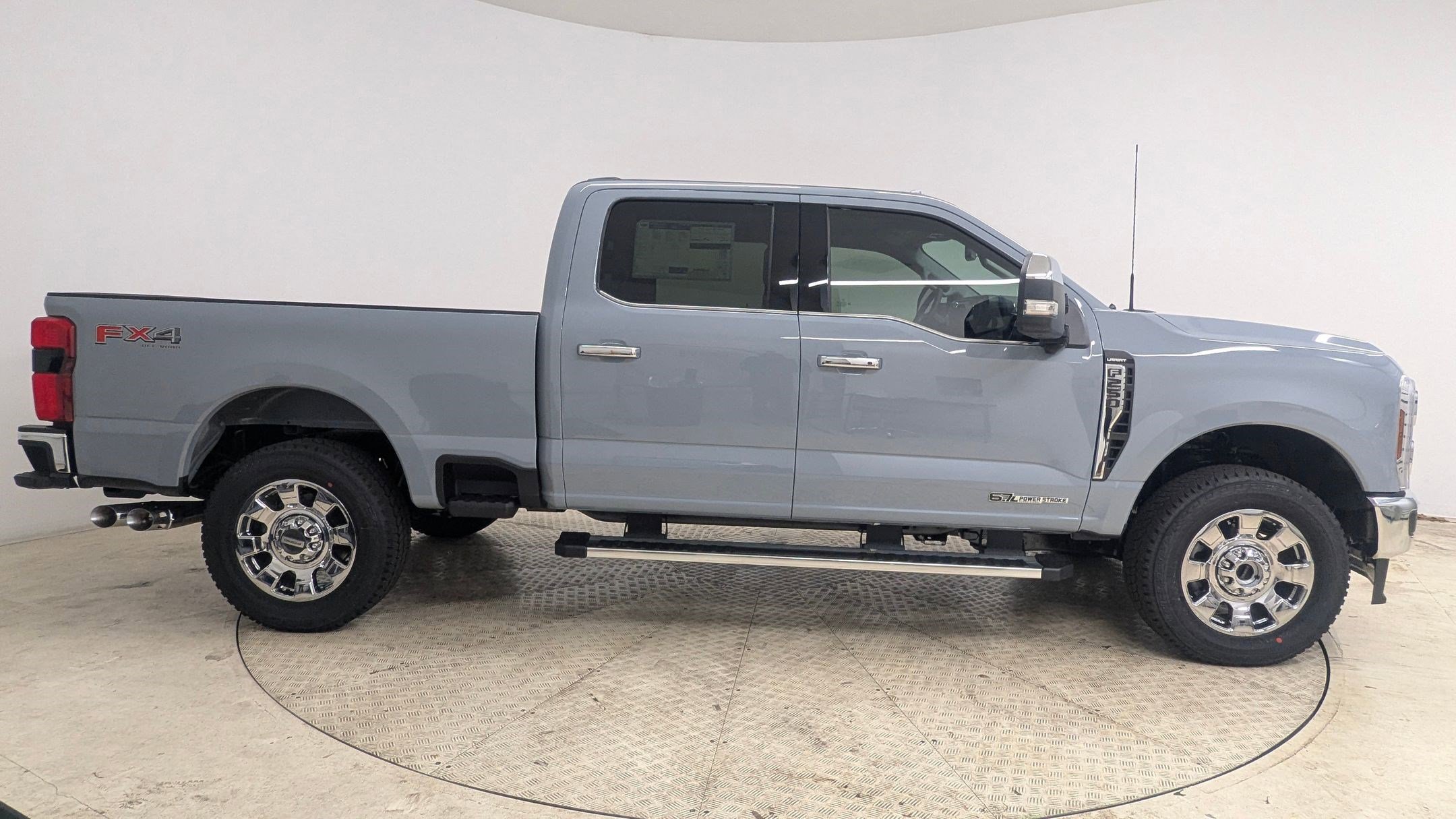 New 2026 Ford F250 Lariat w/ Chrome Package image 7