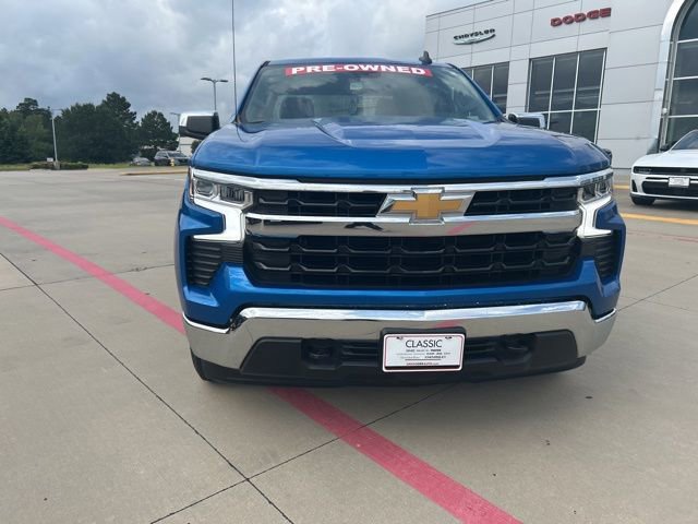 Used 2024 Chevrolet Silverado 1500 LT AWD/4WD image 2