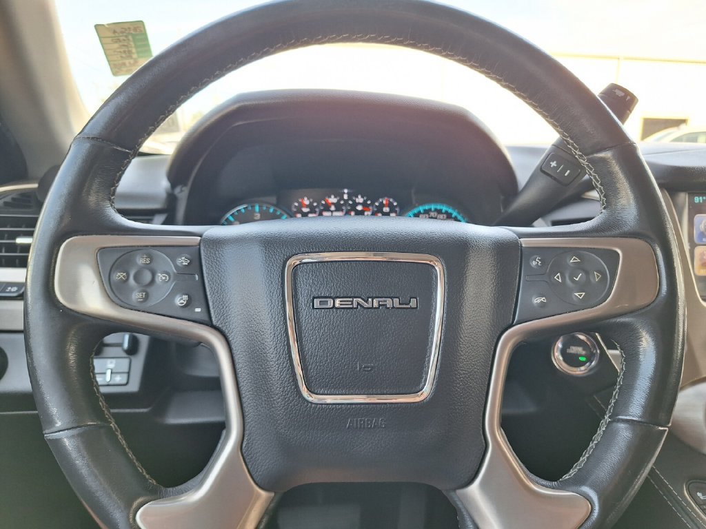 Used 2020 GMC Yukon XL Denali w/ Denali Premium Package RWD image 18