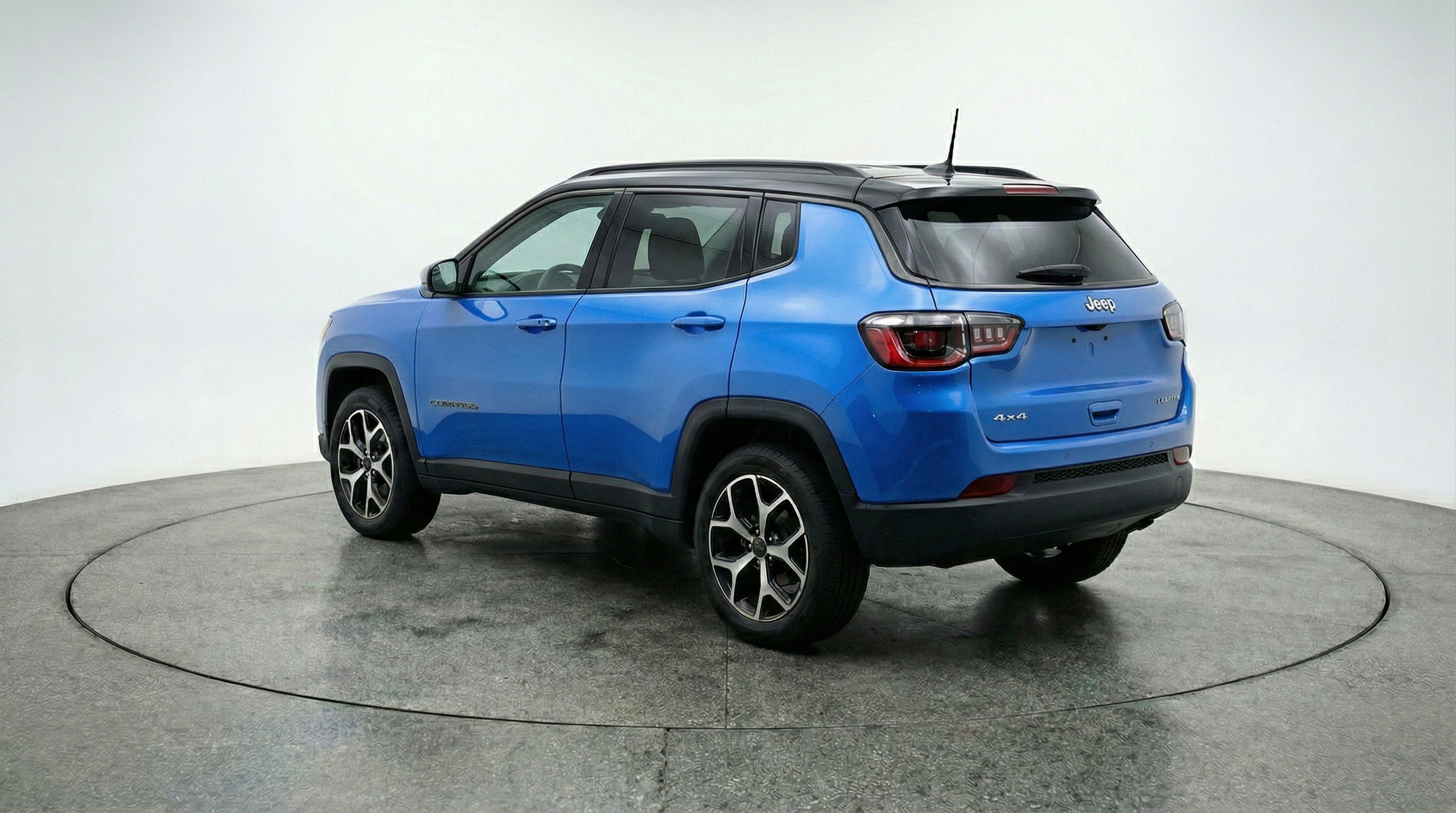 Used 2025 Jeep Compass Limited AWD/4WD image 6