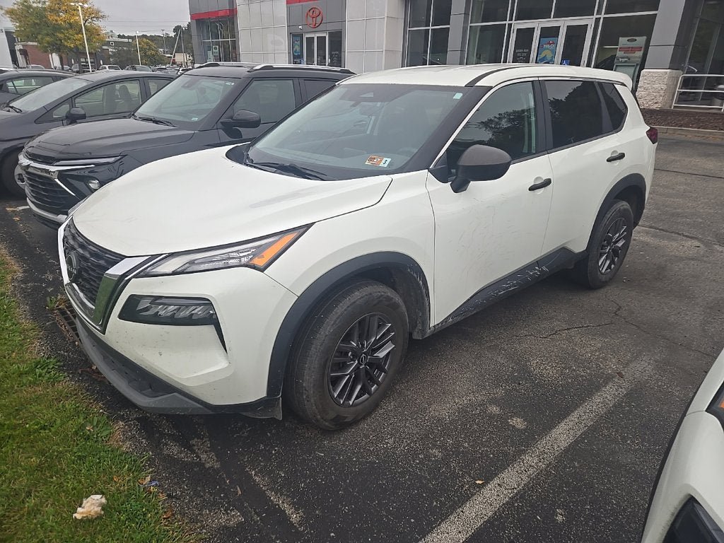 Used 2023 Nissan Rogue S AWD/4WD image 1