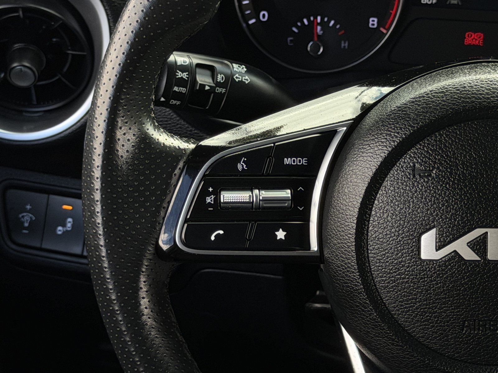 Used 2024 Kia Forte GT-Line FWD image 15