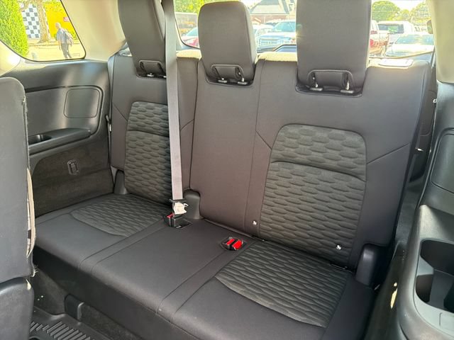 Used 2022 Nissan Pathfinder SV AWD/4WD image 24