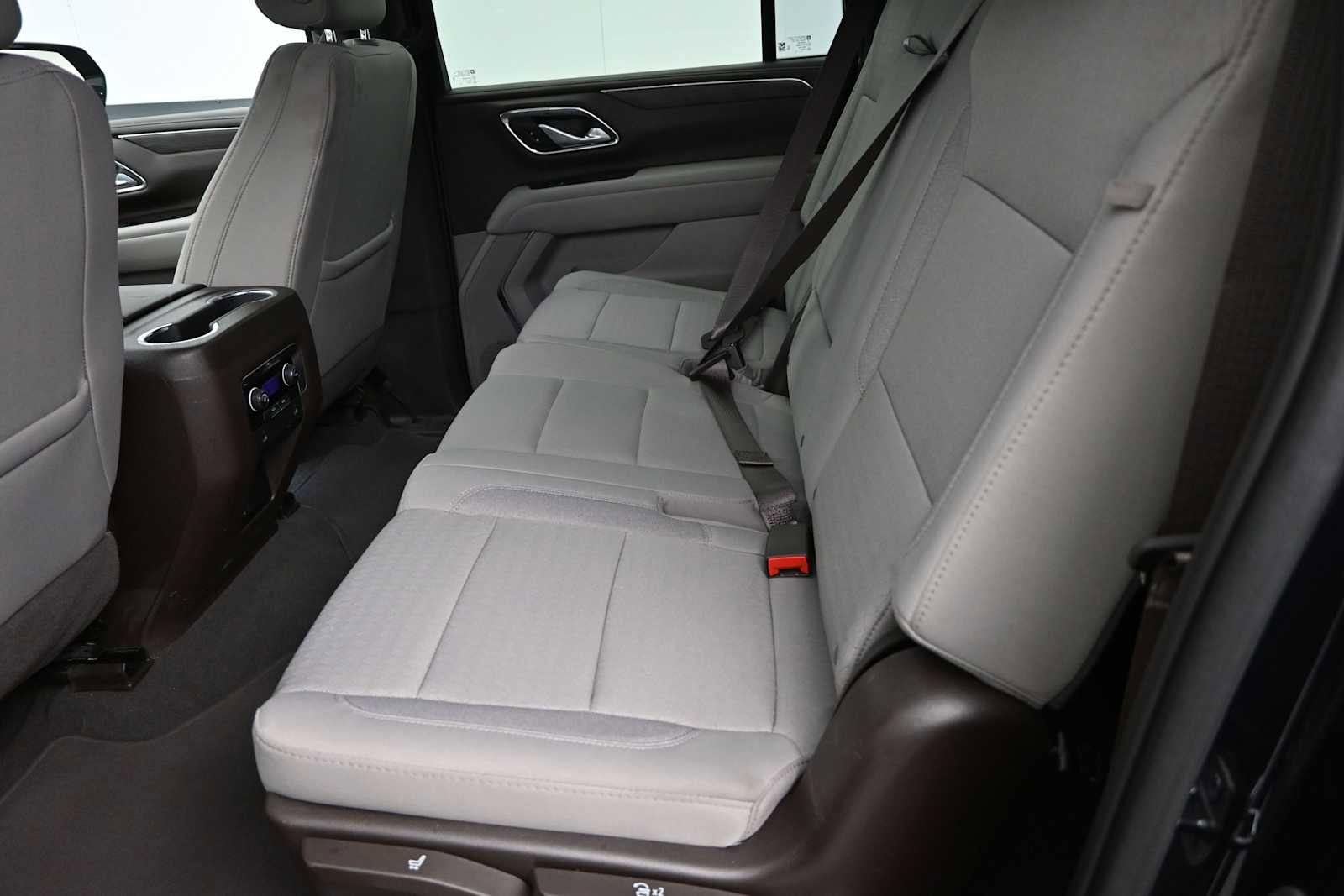 Used 2022 Chevrolet Suburban LS AWD/4WD image 22