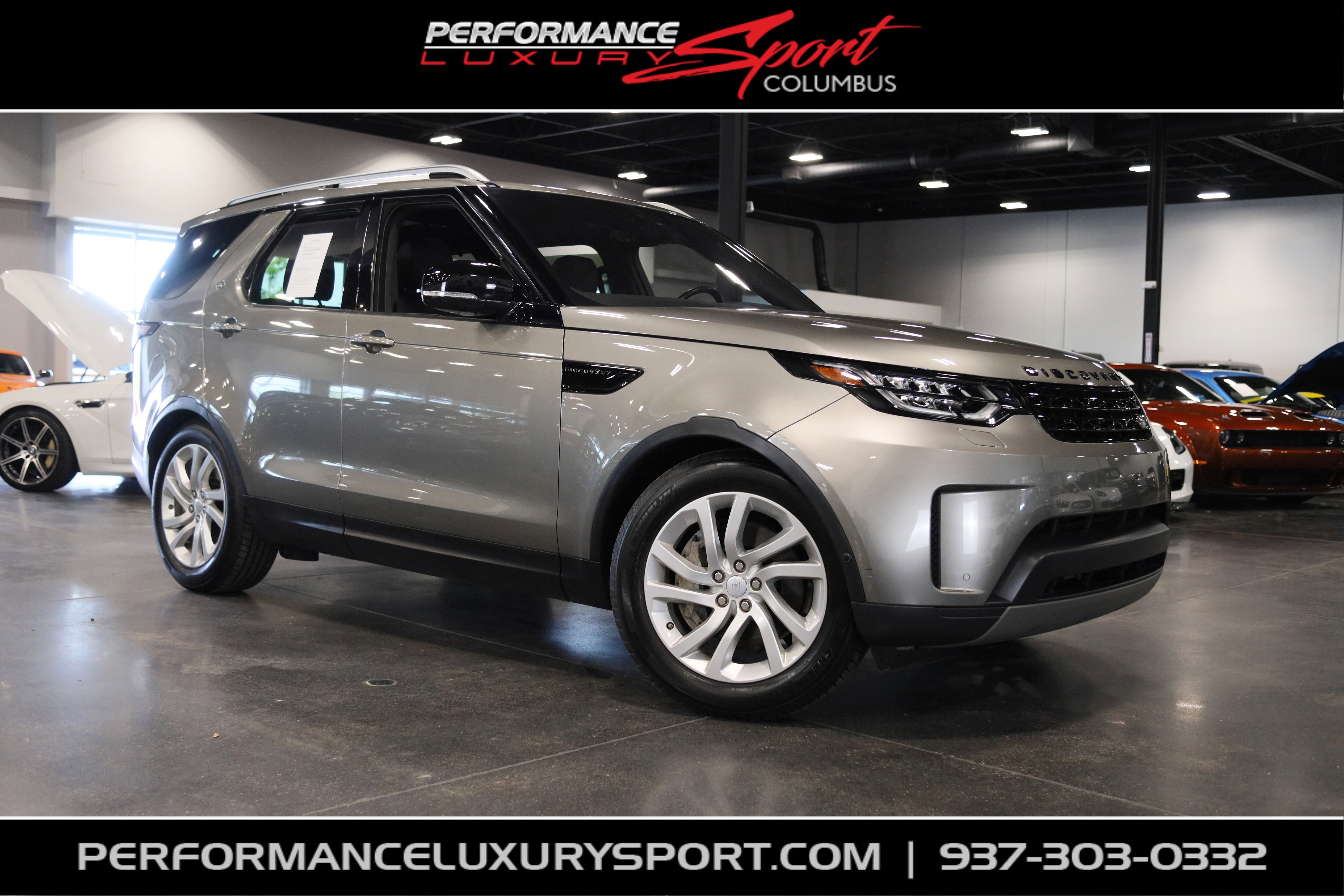 Used 2018 Land Rover Discovery HSE AWD/4WD image 1