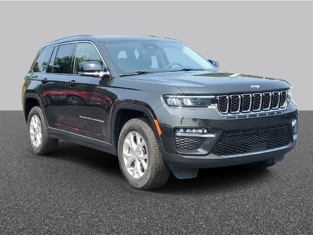 Used 2023 Jeep Grand Cherokee Limited AWD/4WD image 4