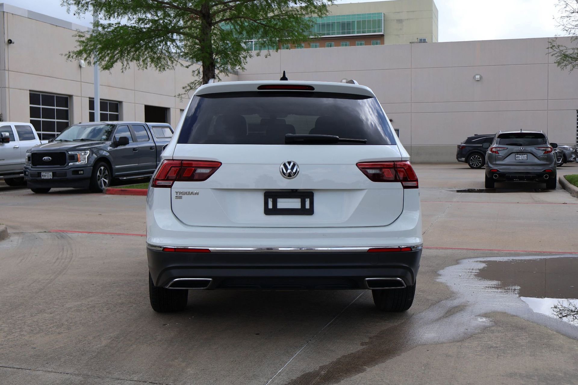 Used 2021 Volkswagen Tiguan SE FWD image 5
