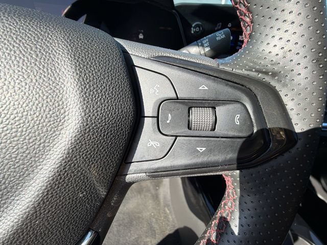 Used 2024 Chevrolet Trax RS FWD image 31