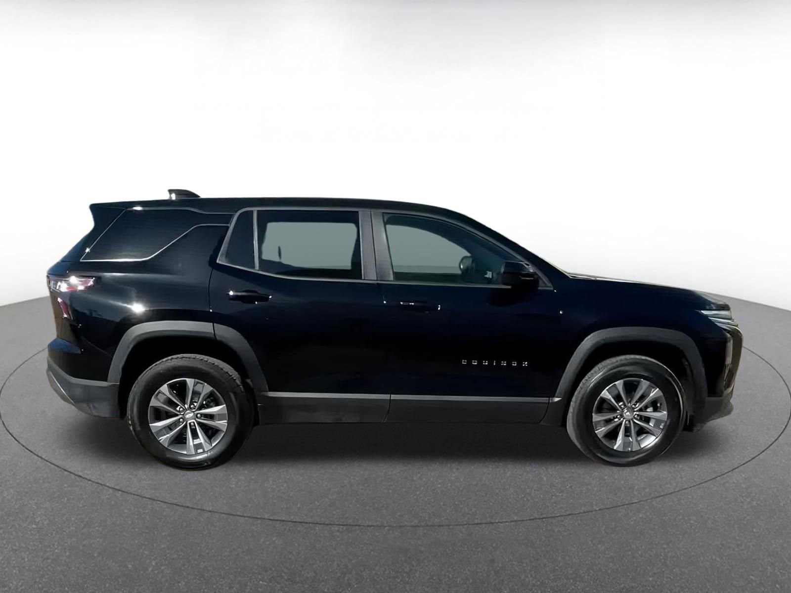 Used 2025 Chevrolet Equinox LT image 14