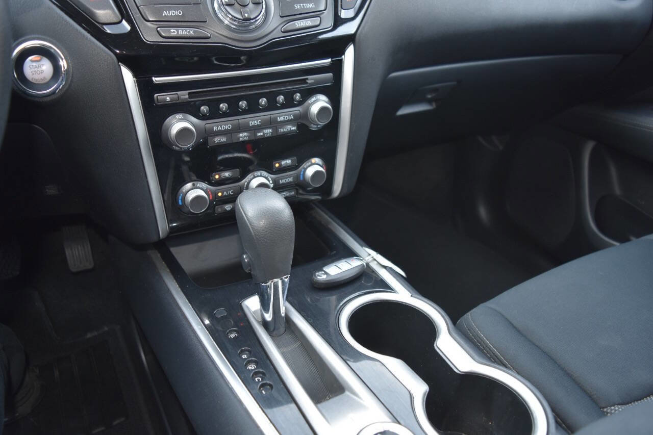 Used 2017 Nissan Pathfinder S image 72