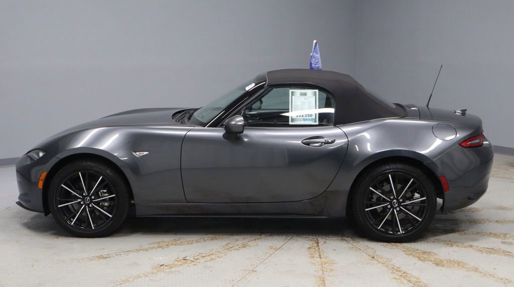 Used 2024 MAZDA MX-5 Miata Grand Touring w/ Weather Package image 9