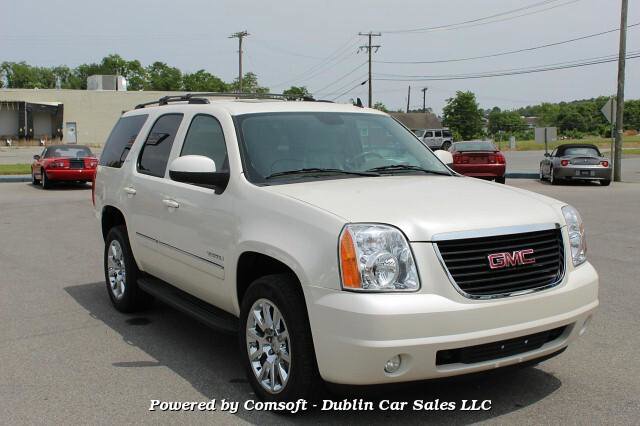 Used 2011 GMC Yukon SLT w/ SLT-2 Equipment Package image 3