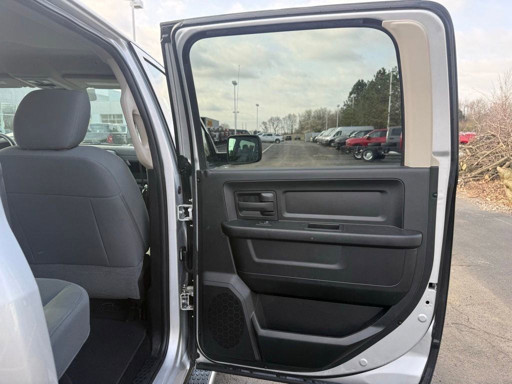 Certified 2017 RAM 1500 Express AWD/4WD image 45