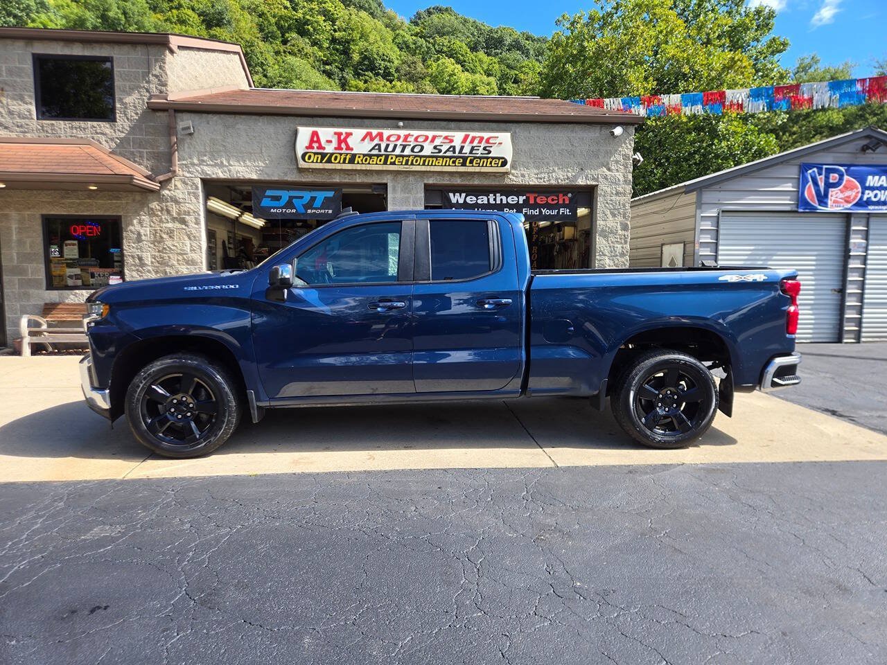 Used 2019 Chevrolet Silverado 1500 LT w/ All-Star Edition AWD/4WD image 4
