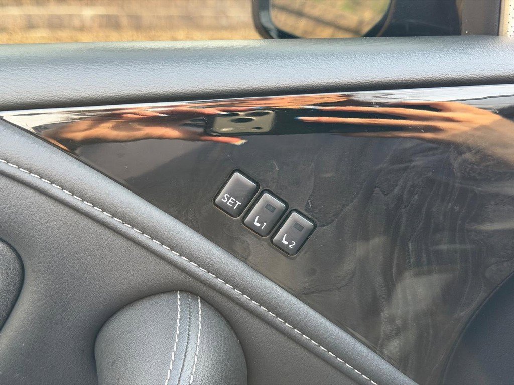 Used 2024 INFINITI QX80 Sensory w/ Cargo Package AWD/4WD image 18