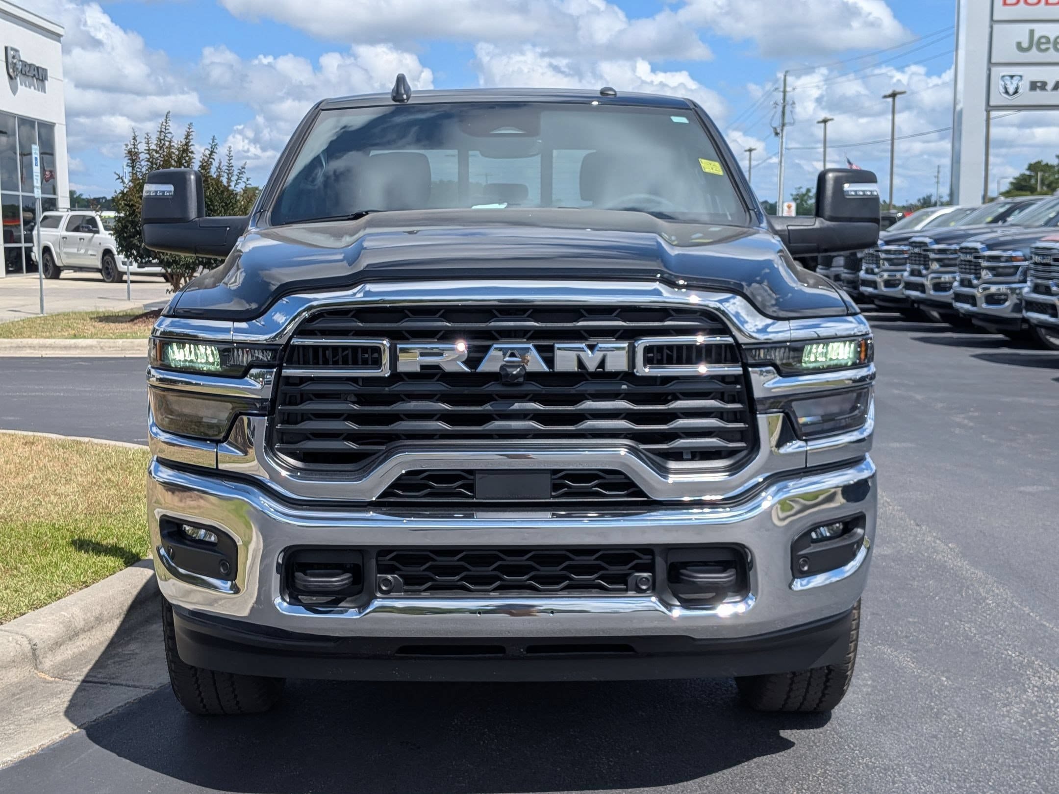 New 2026 RAM 2500 Big Horn AWD/4WD image 2