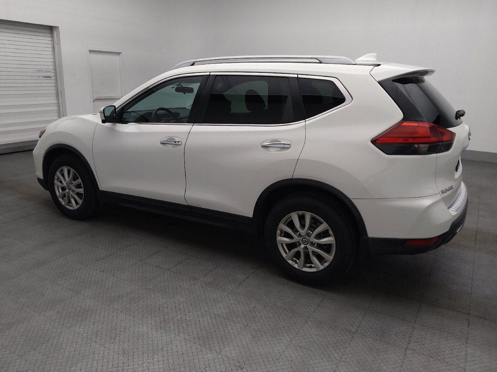 Used 2017 Nissan Rogue SV w/ SV Premium Package FWD image 3