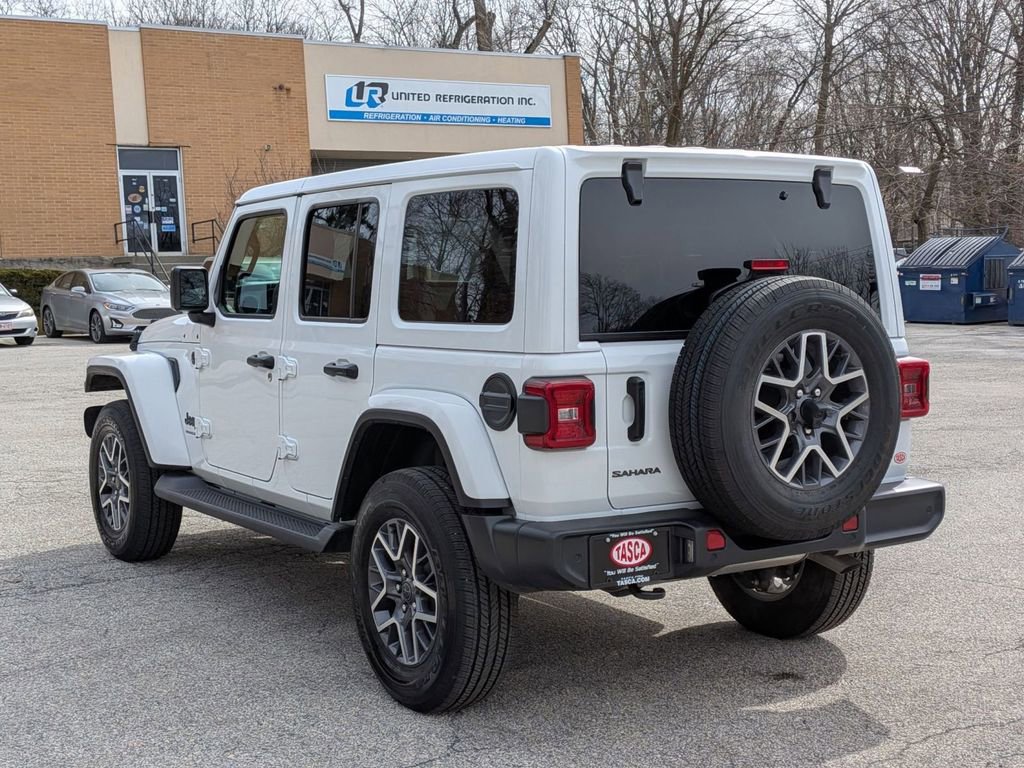 Certified 2025 Jeep Wrangler Sahara w/ Safety Group image 7