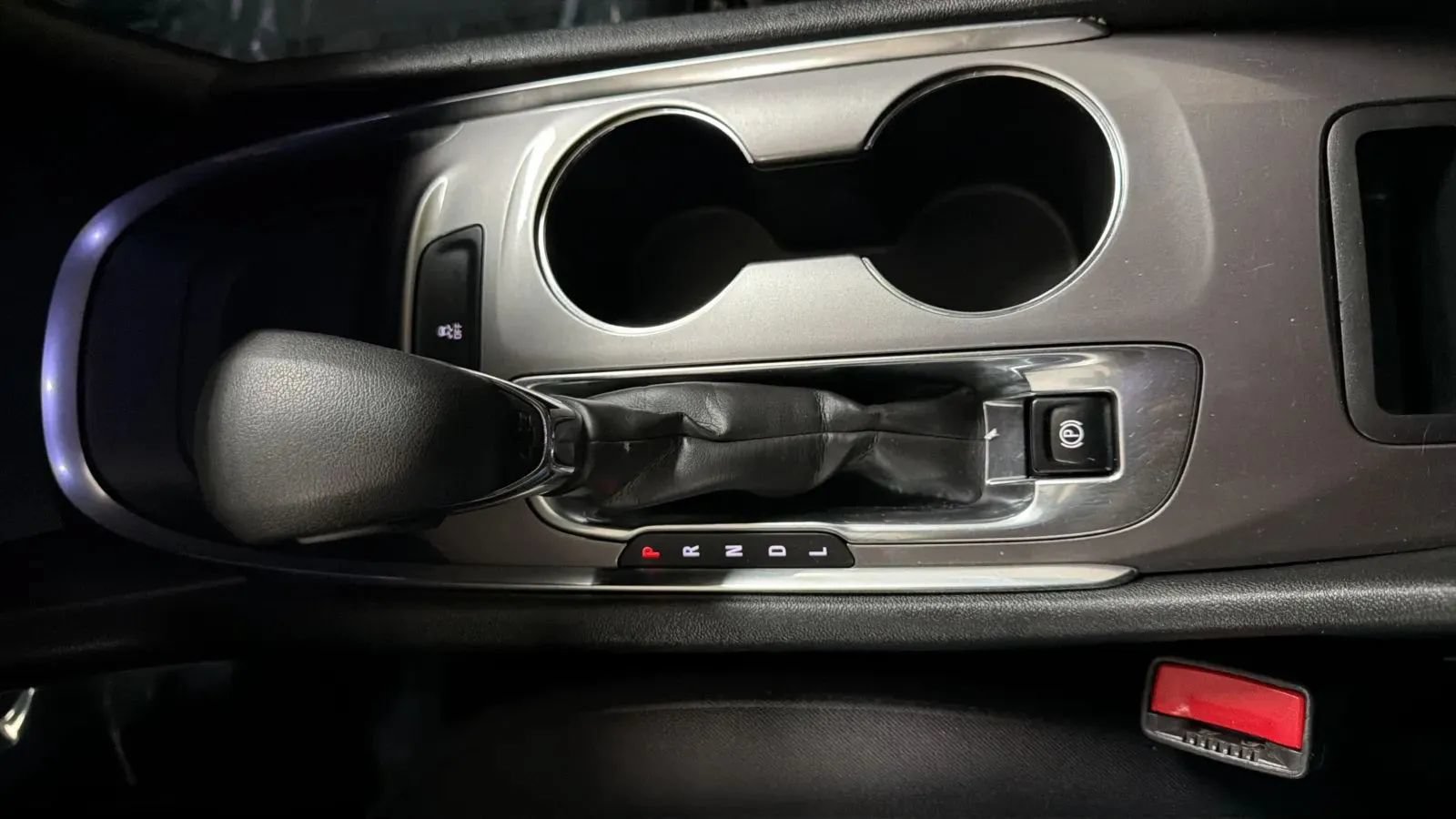 Used 2022 Chevrolet Malibu LT FWD image 12