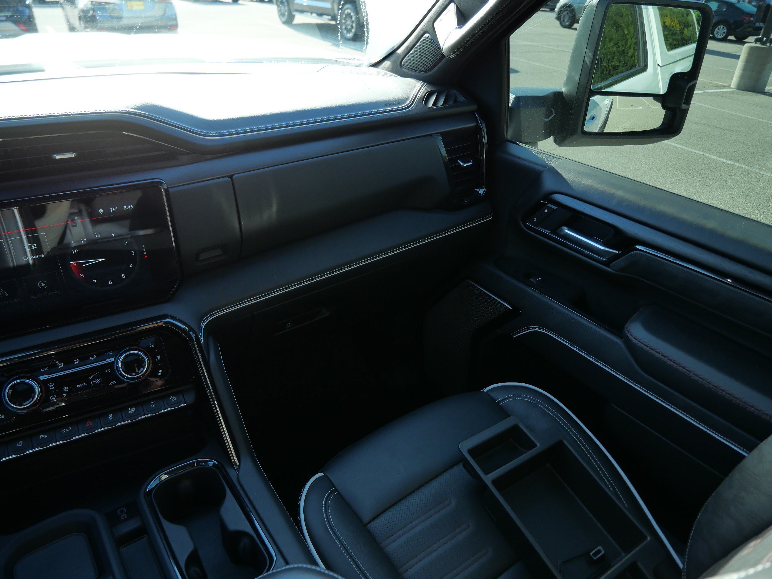 Used 2026 GMC Sierra 2500 AT4X AWD/4WD image 11