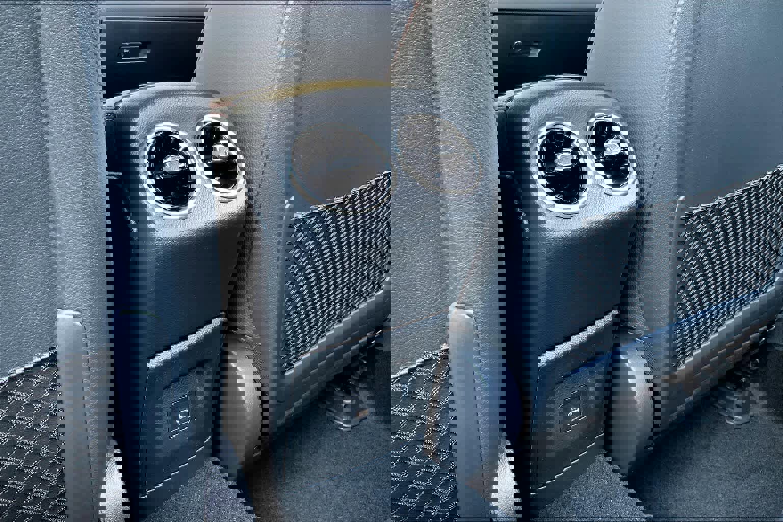 Used 2025 Mercedes-Benz CLA 35 AMG AMG CLA 35 image 24