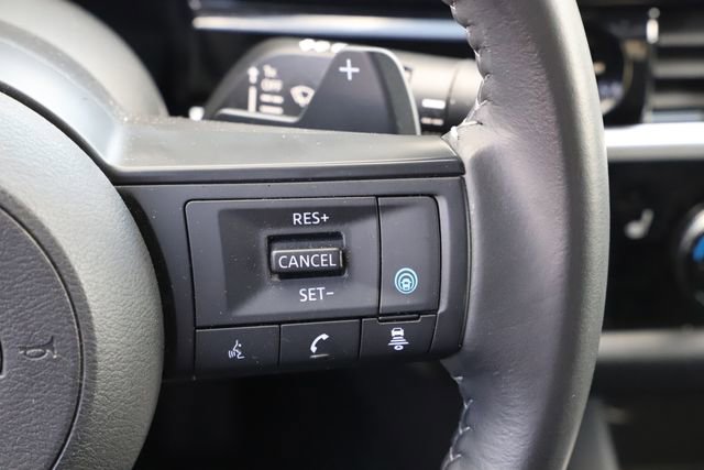 Used 2025 Nissan Pathfinder SV AWD/4WD image 24