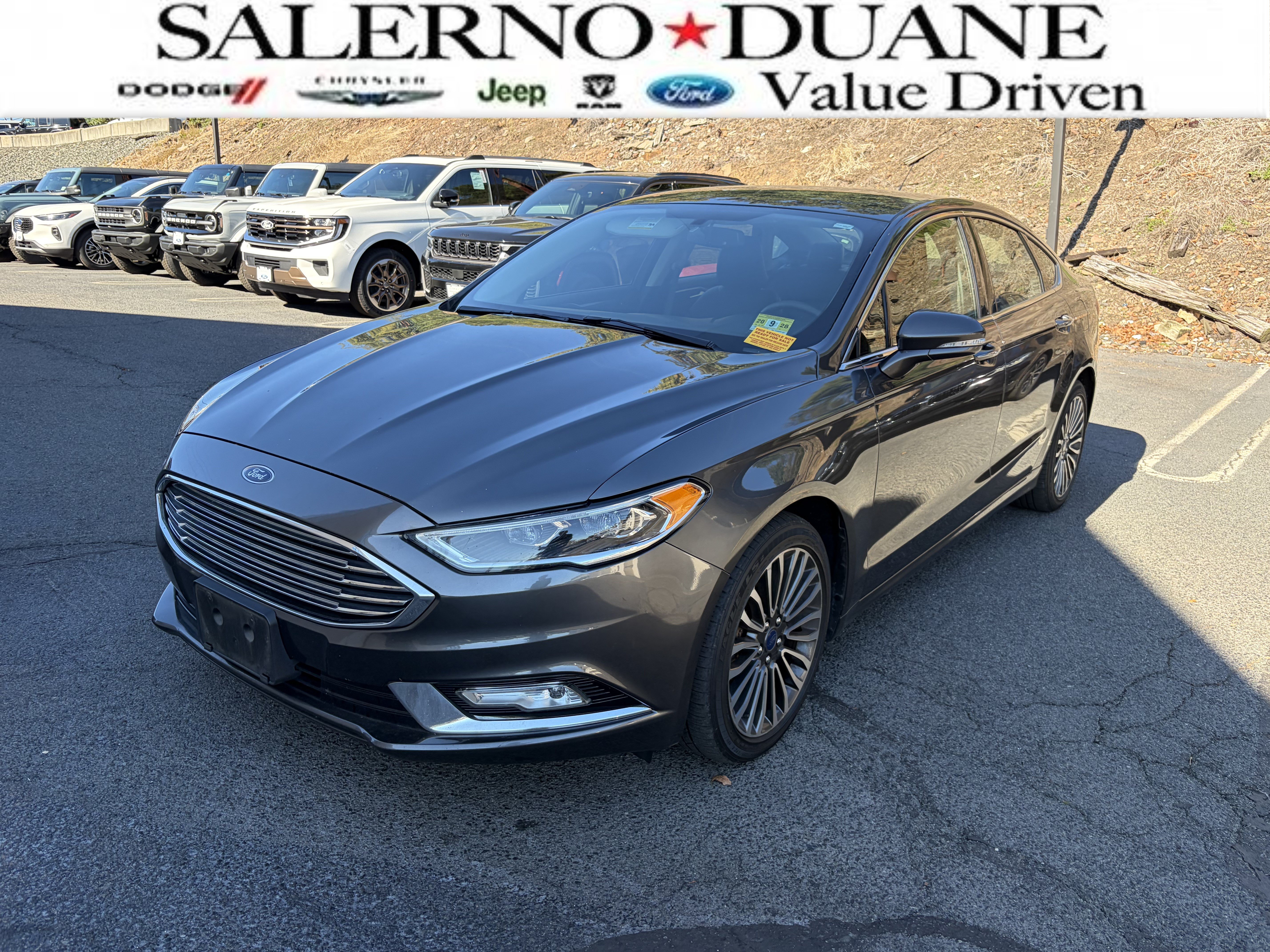 Used 2017 Ford Fusion SE w/ Fusion SE Technology Package AWD/4WD image 1