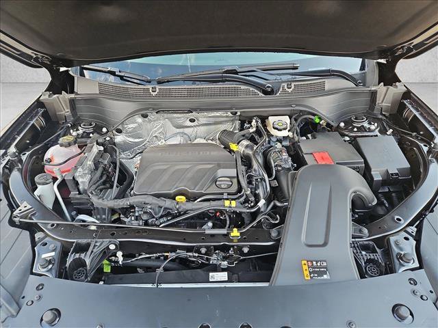 New 2026 Chevrolet Trax LT w/ Sunroof Package FWD image 16