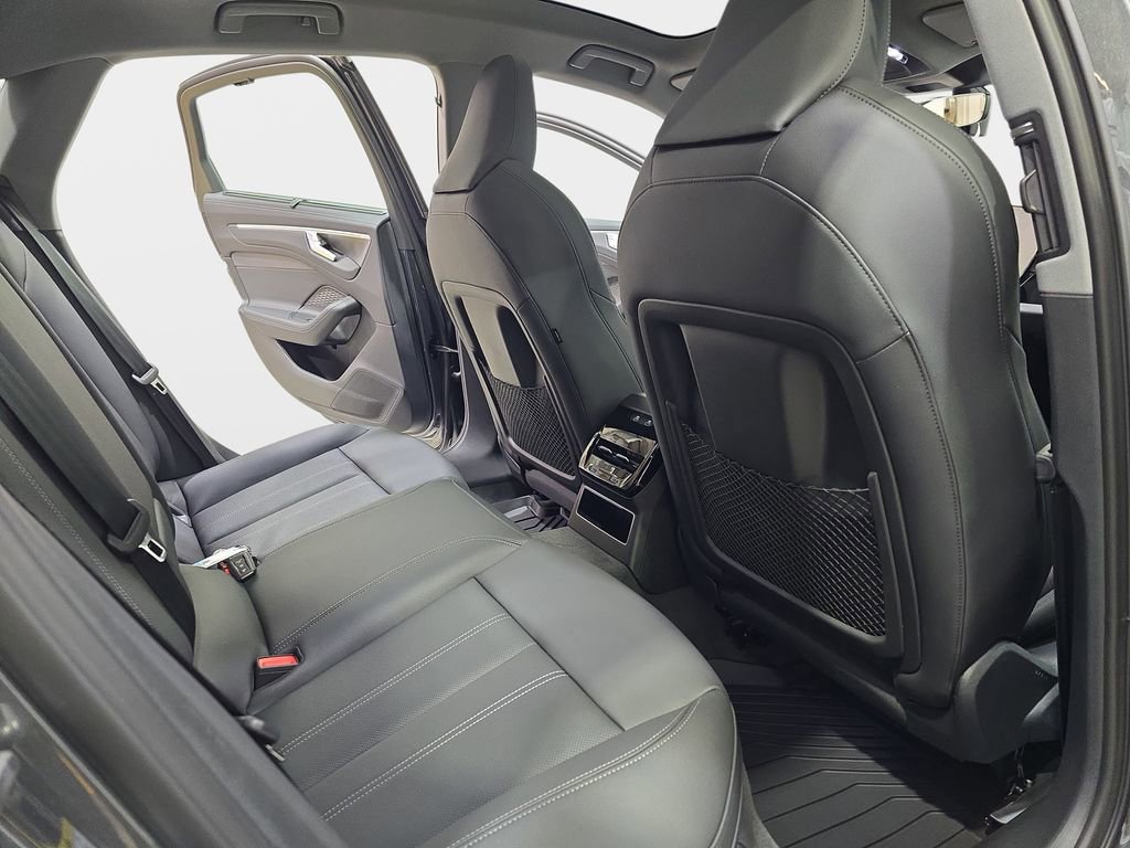 New 2026 Audi A6 Premium Plus AWD/4WD image 11