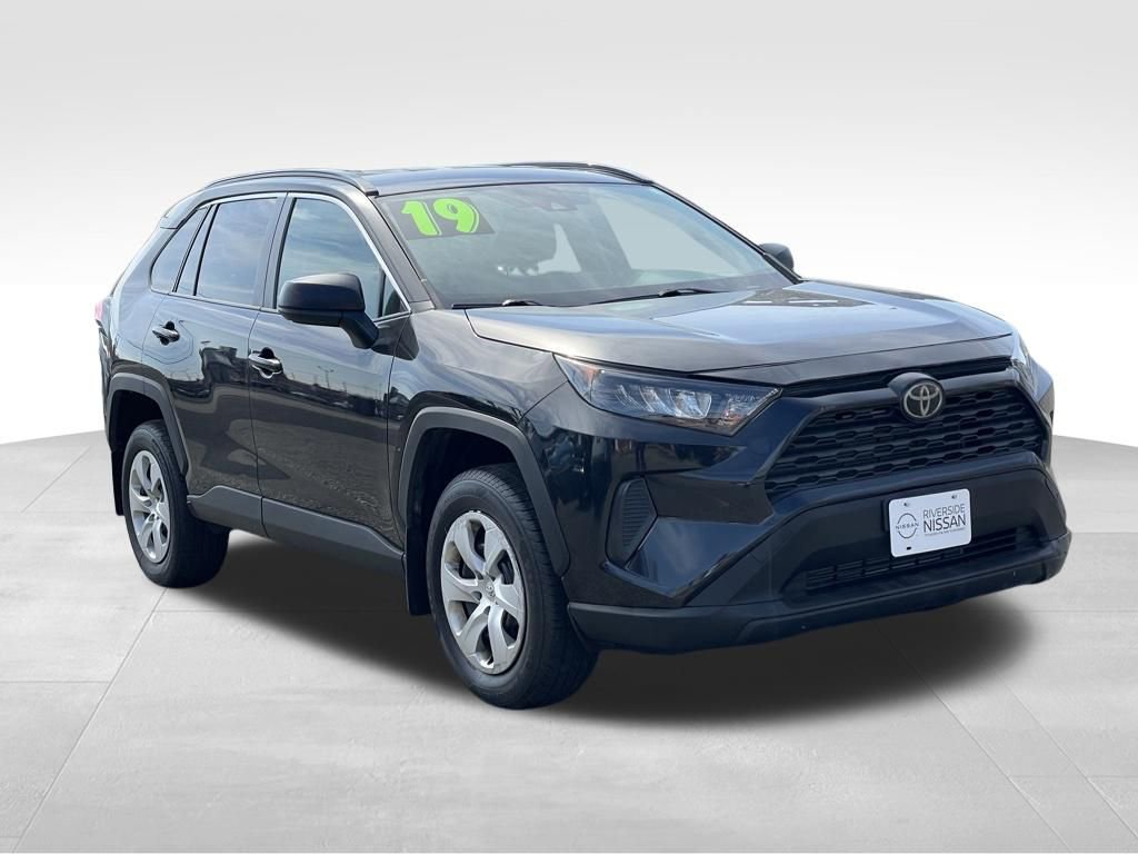 Used 2019 Toyota RAV4 LE w/ All Weather Liner Package image 3