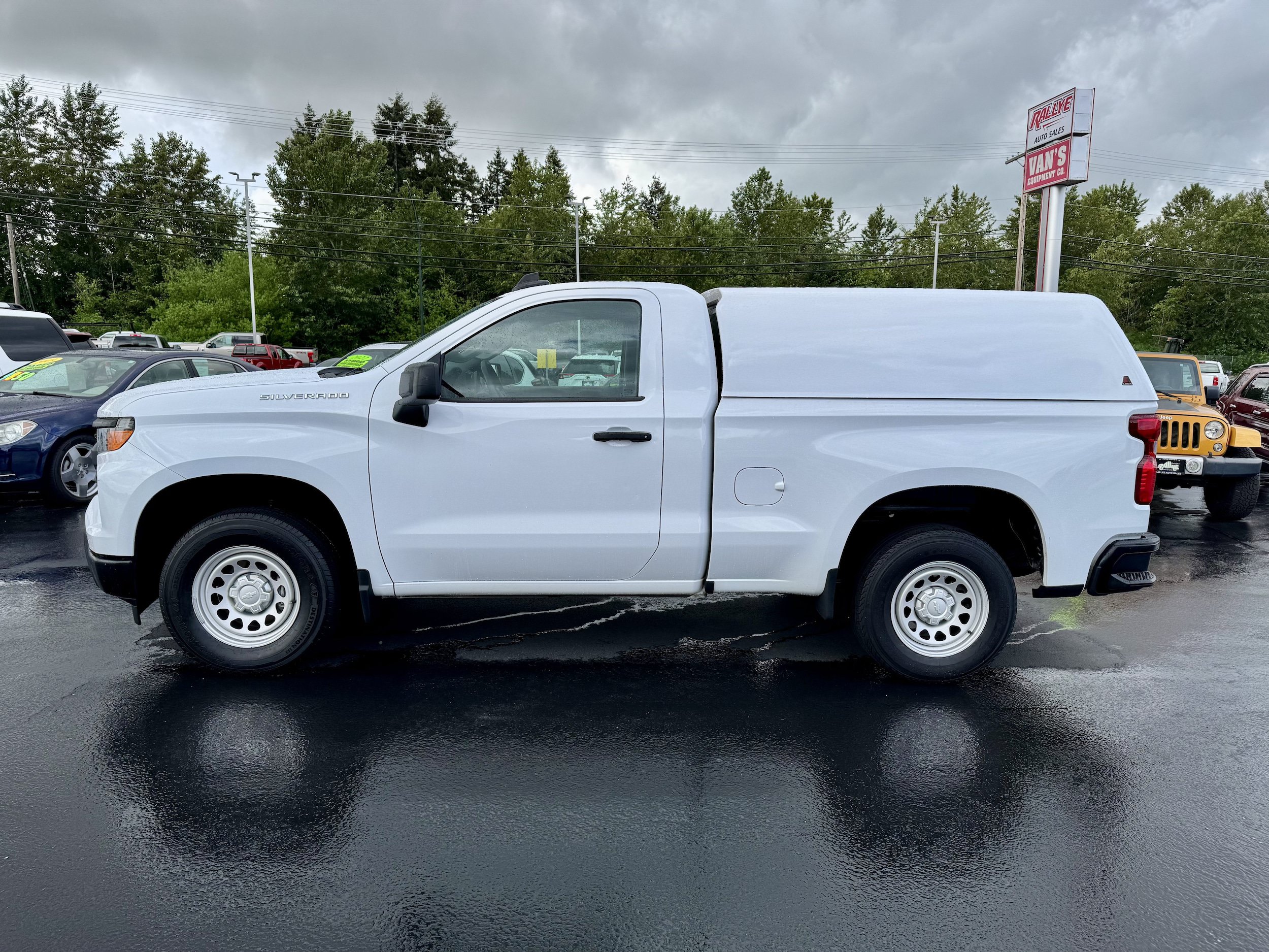 Used 2023 Chevrolet Silverado 1500 W/T RWD image 7