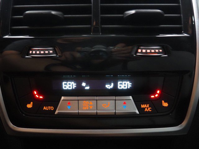 Used 2024 BMW X7 xDrive40i image 29