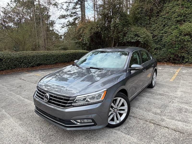 Used 2017 Volkswagen Passat 1.8T SE FWD image 2