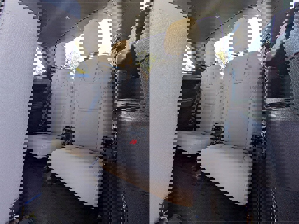 New 2026 Volvo XC90 T8 Plus w/ Protection Package Premier image 17