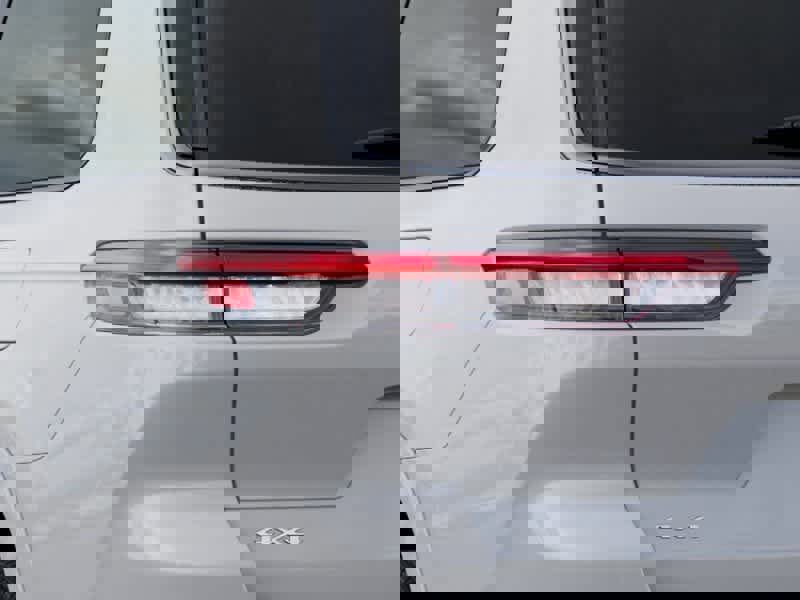 New 2026 Jeep Grand Cherokee L Limited image 9