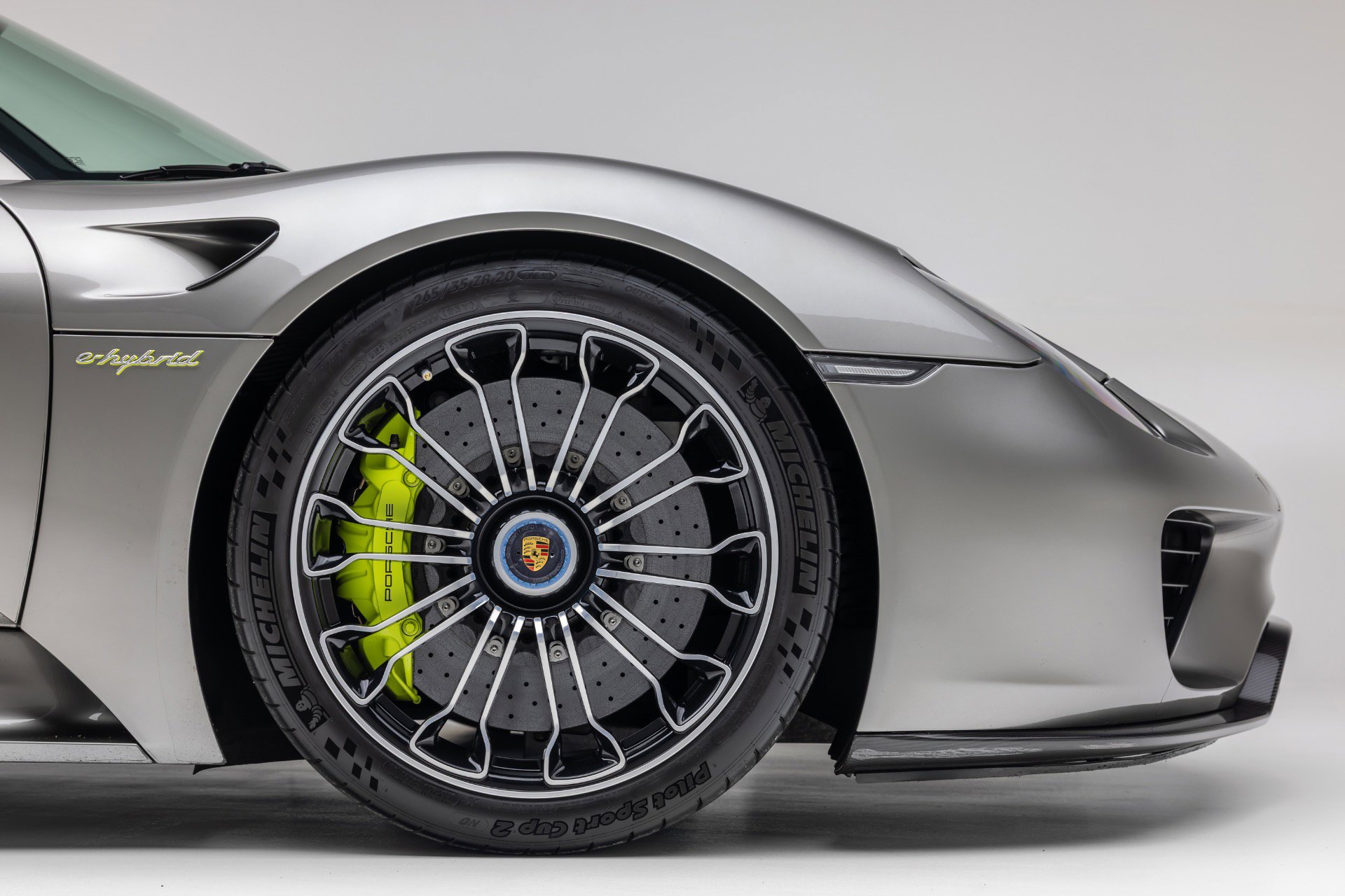 Used 2015 Porsche 918 Spyder AWD/4WD image 23