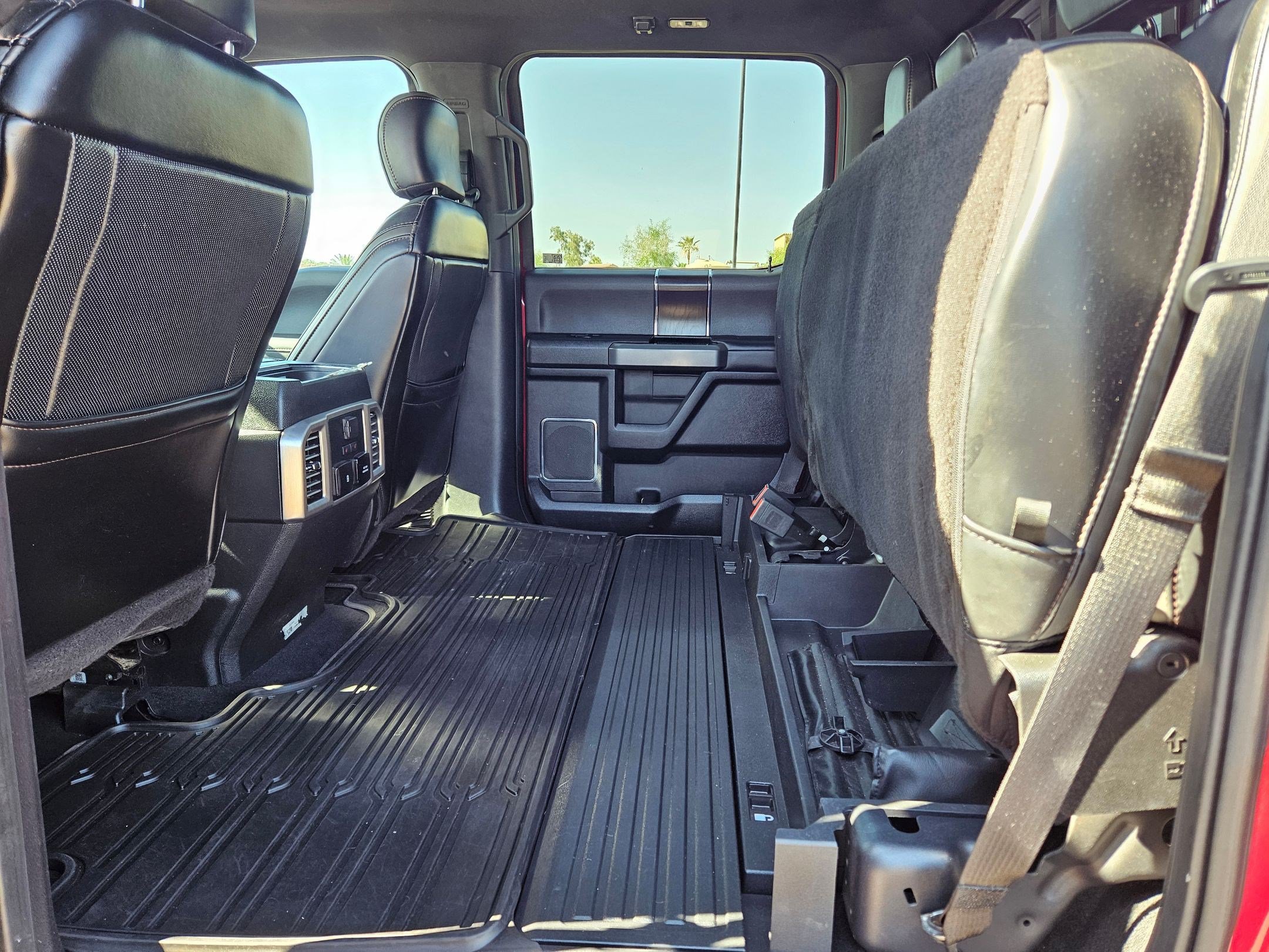 Used 2019 Ford F250 Platinum w/ Platinum Ultimate Package AWD/4WD image 24