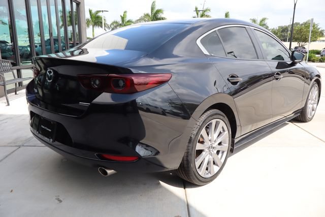 Used 2022 MAZDA MAZDA3 s FWD image 3