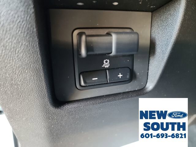 Used 2024 GMC Canyon AT4 w/ AT4 Premium Package image 29