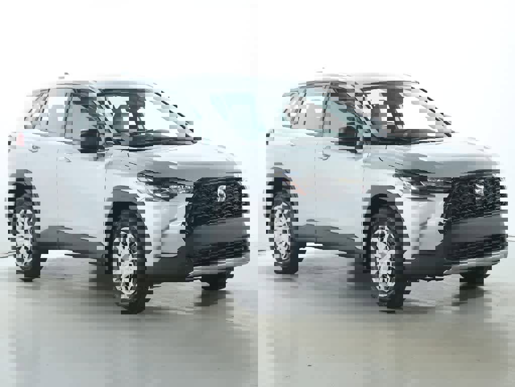 Used 2023 Toyota Corolla Cross L image 8