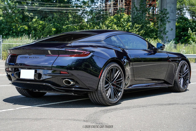 Used 2024 Aston Martin DB12 Coupe RWD image 8