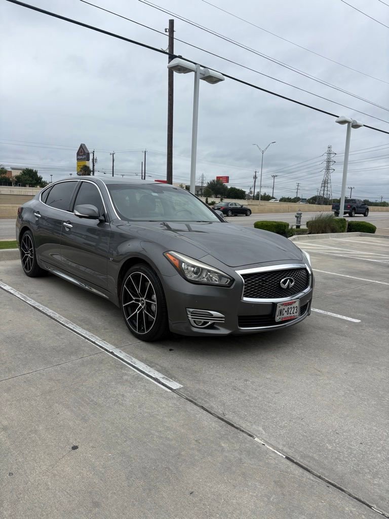 Used 2017 INFINITI Q70 L 3.7 RWD image 3