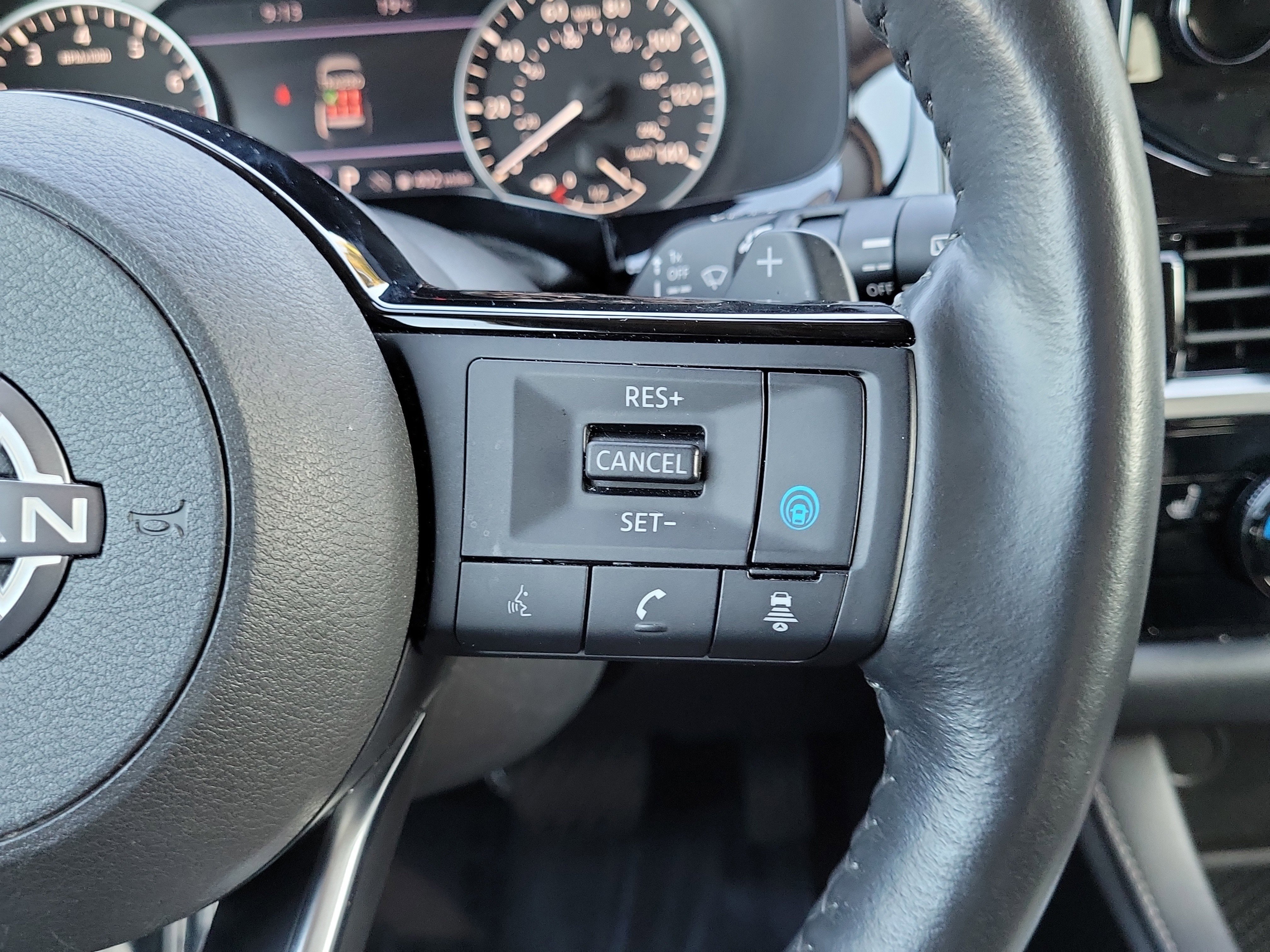 Used 2024 Nissan Pathfinder SL image 18