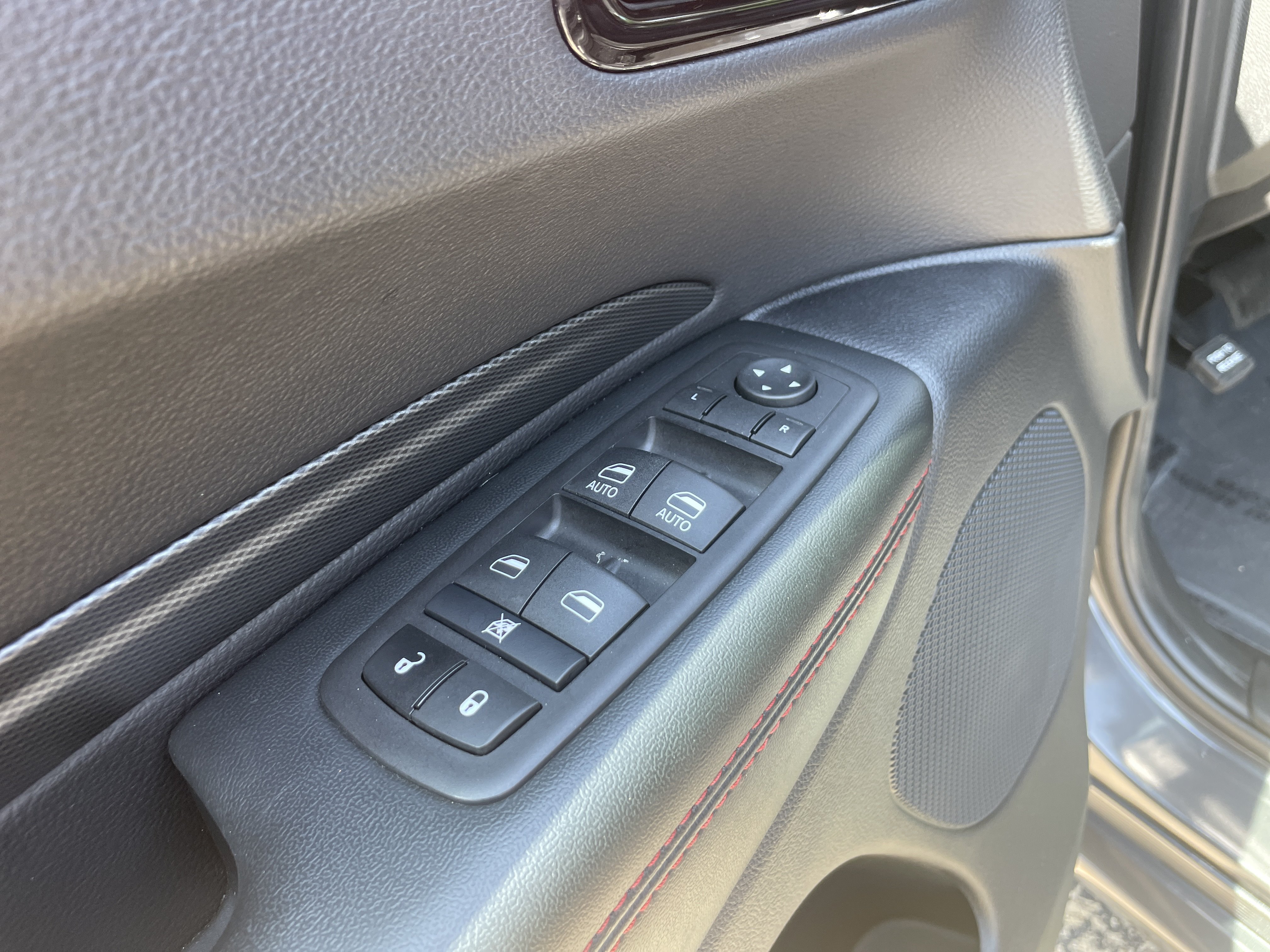 Certified 2025 Dodge Durango GT AWD/4WD image 14