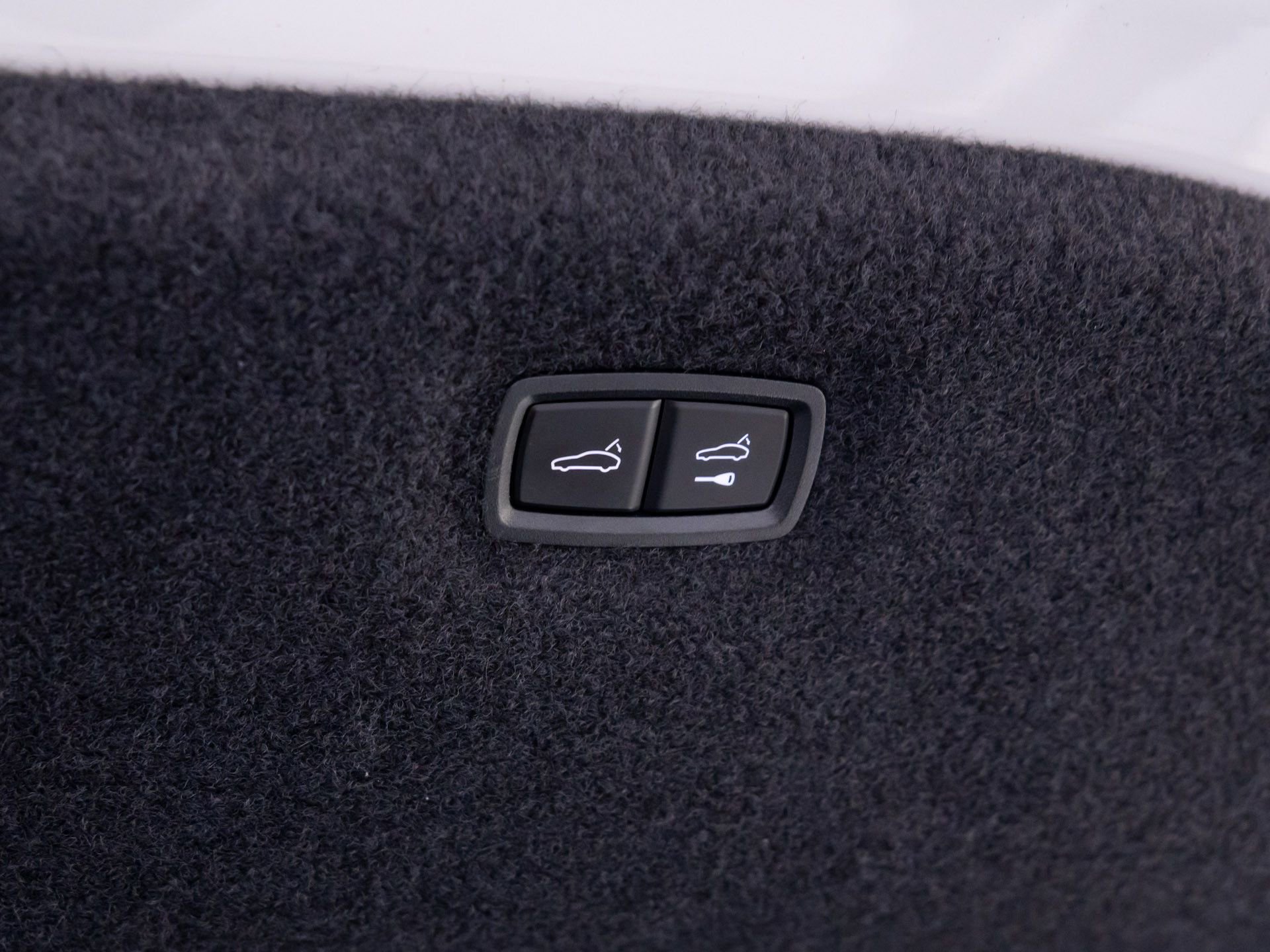 Used 2021 Porsche Taycan Turbo S image 35