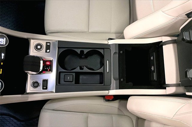 Certified 2025 Jaguar F-PACE R-Dynamic S image 11